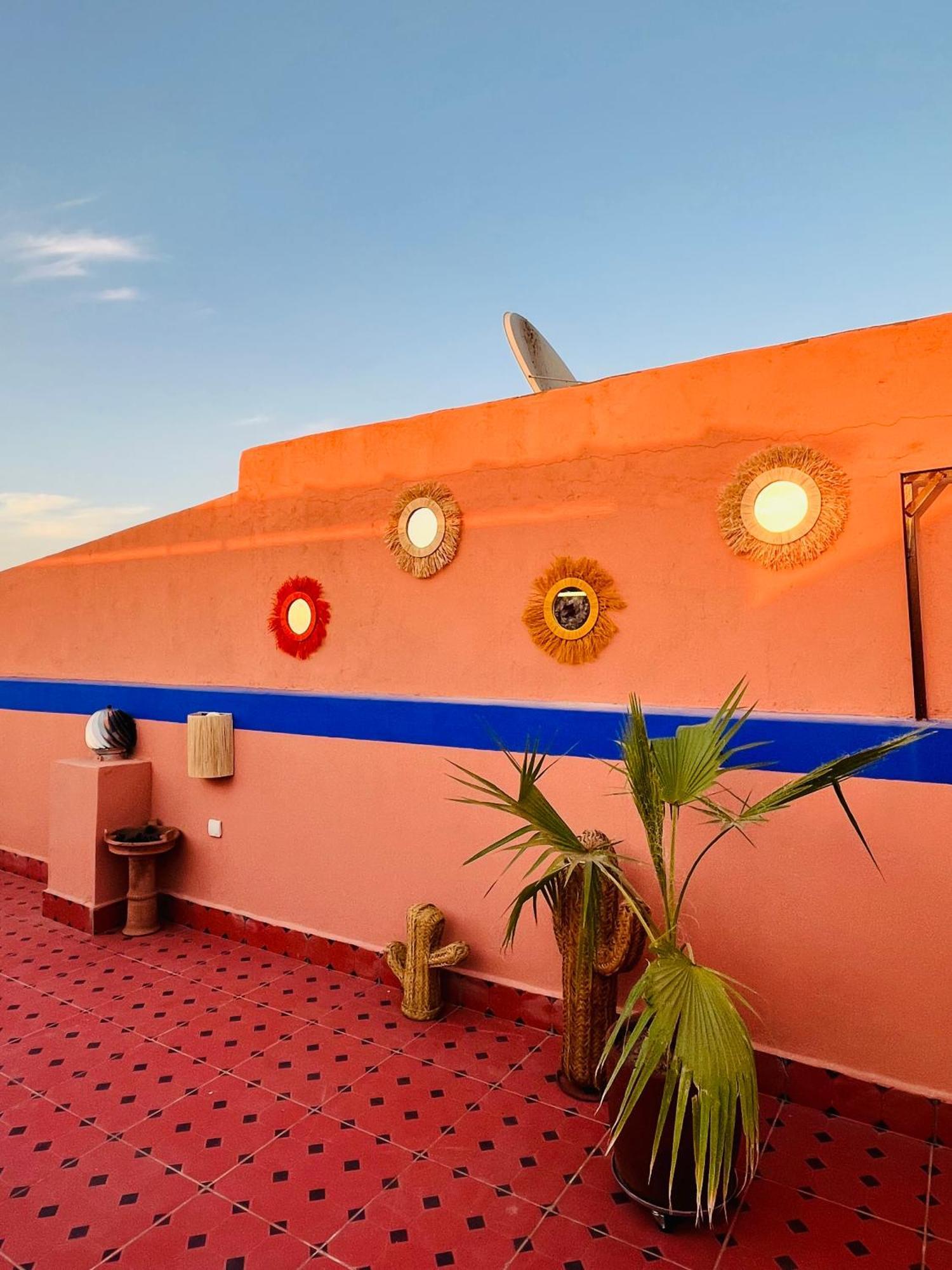 Apartment With Ac, Patio And Rooftop Appartement Climatise Avec Patio Et Toit Terrasse Marrakesh Luaran gambar