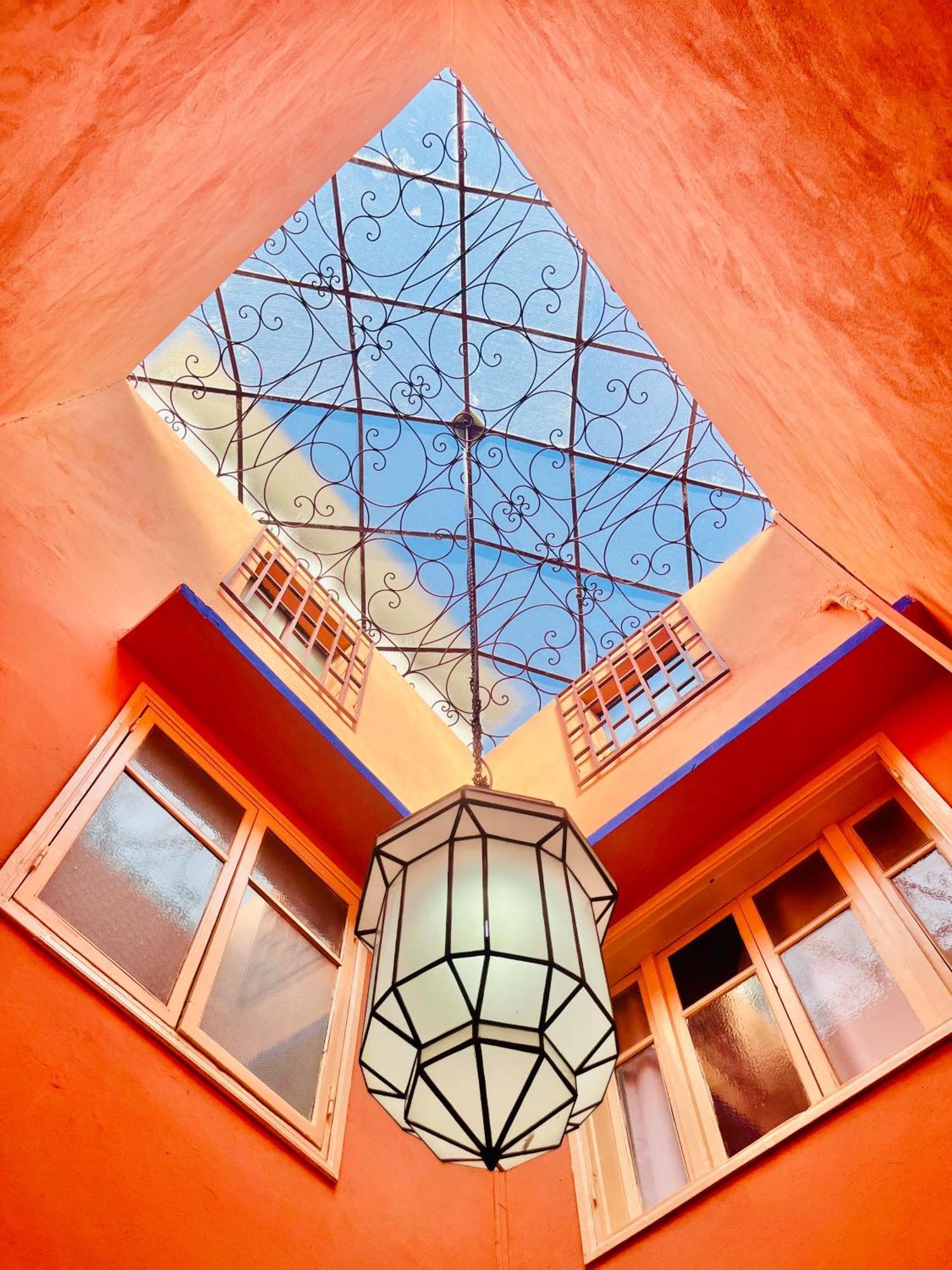 Apartment With Ac, Patio And Rooftop Appartement Climatise Avec Patio Et Toit Terrasse Marrakesh Luaran gambar