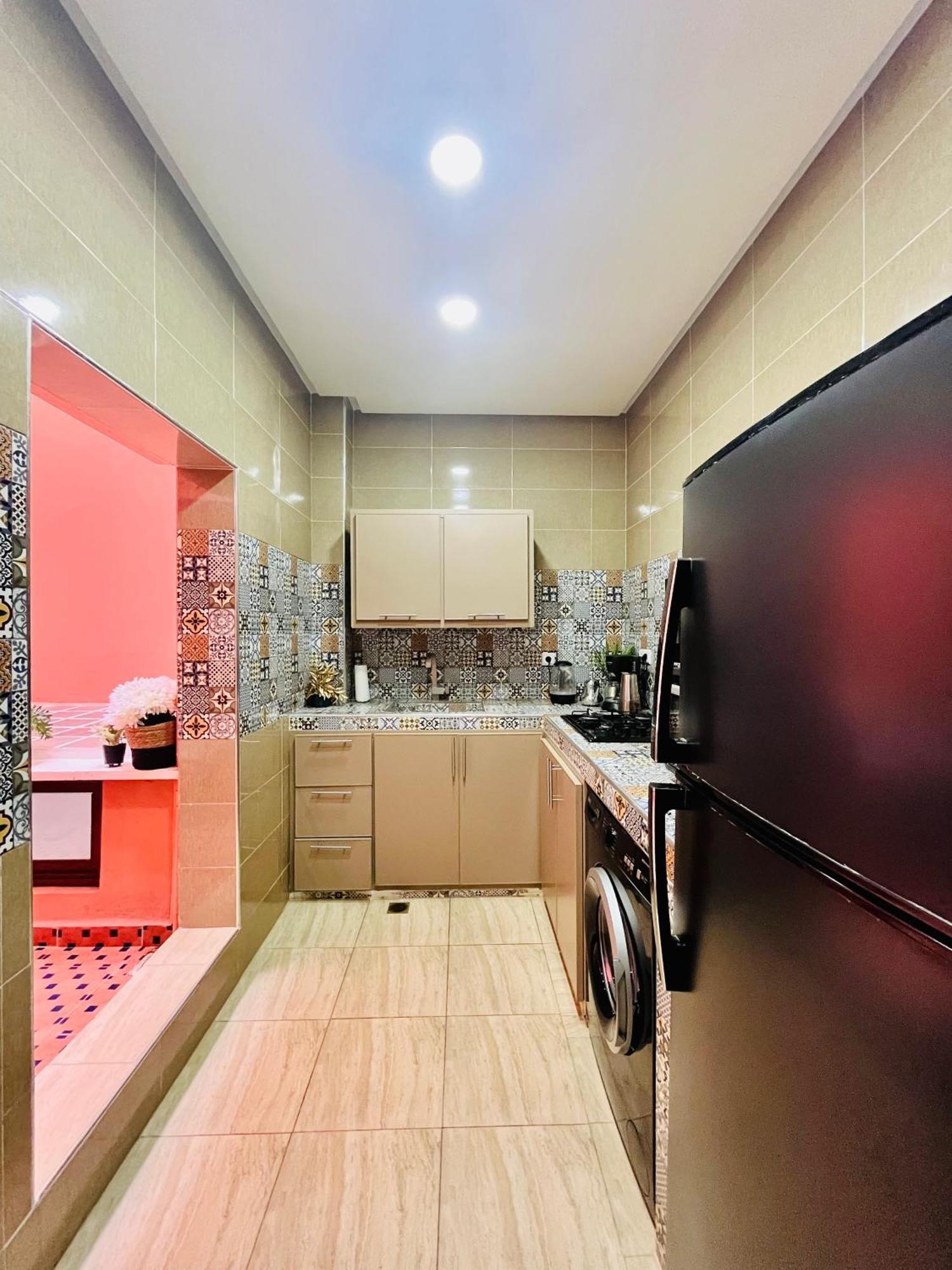 Apartment With Ac, Patio And Rooftop Appartement Climatise Avec Patio Et Toit Terrasse Marrakesh Luaran gambar